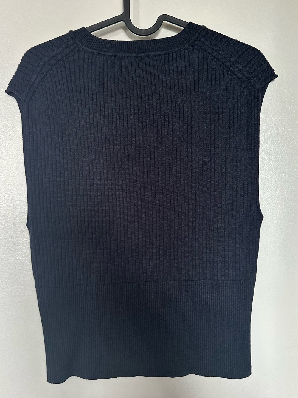 Sleeveless Navy Ribbed Top - Picture 2 of 5